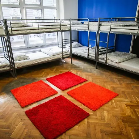 Hostel Cooltour