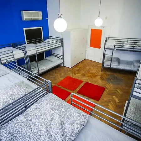 ホステル Cooltour