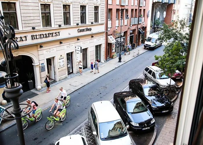 Hostel Cooltour